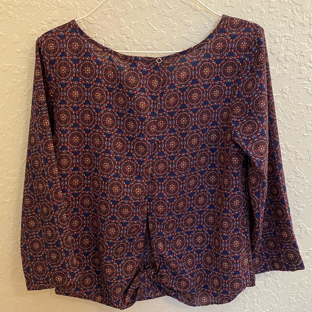 Japna Boutique Open Back Blouse - Picture 2 of 5